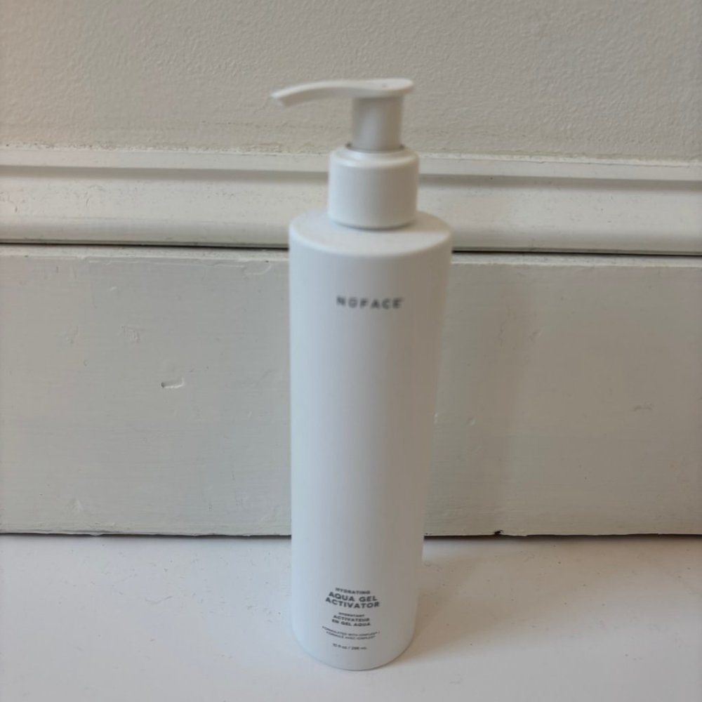 NuFACE Trinity Facial Toning Device + 10oz Aqua Gel Activator – Like New - Picture 7 of 7